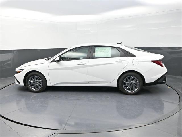 new 2025 Hyundai ELANTRA HEV car, priced at $25,813