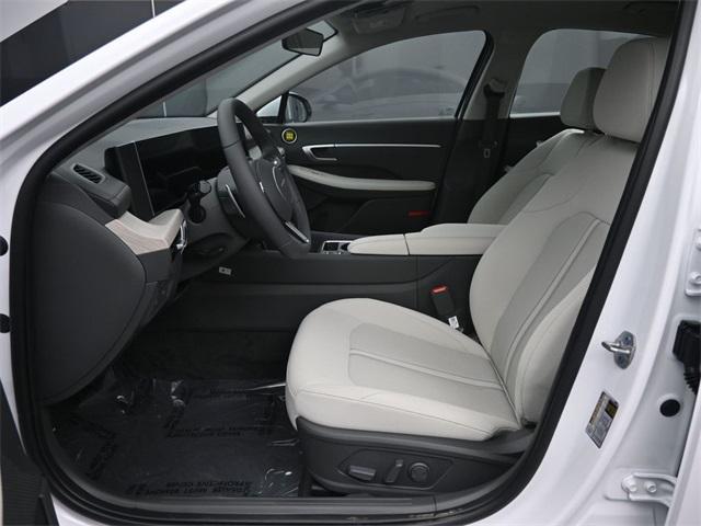 new 2025 Hyundai Sonata Hybrid car, priced at $31,048
