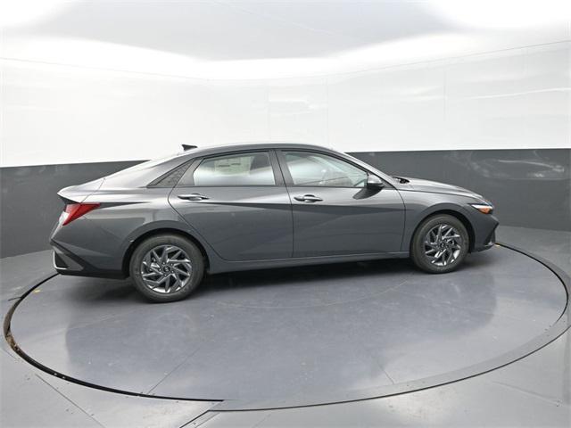 new 2025 Hyundai ELANTRA HEV car, priced at $22,571