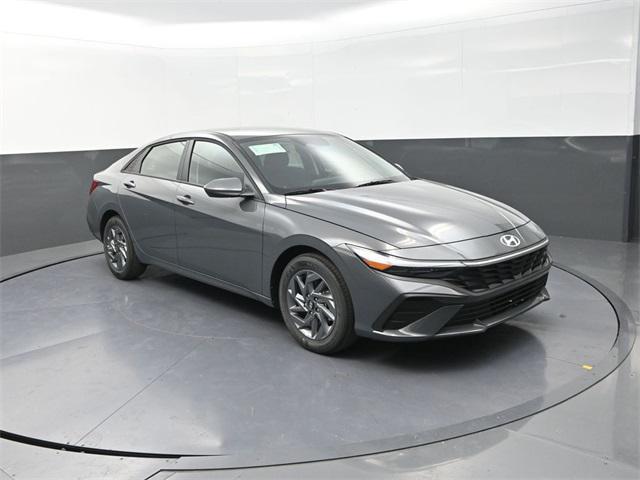 new 2025 Hyundai ELANTRA HEV car, priced at $22,571