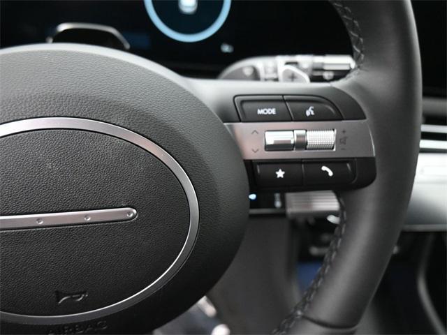 new 2025 Hyundai TUCSON Hybrid car, priced at $39,303