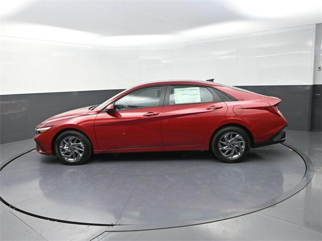 new 2025 Hyundai ELANTRA HEV car, priced at $22,988