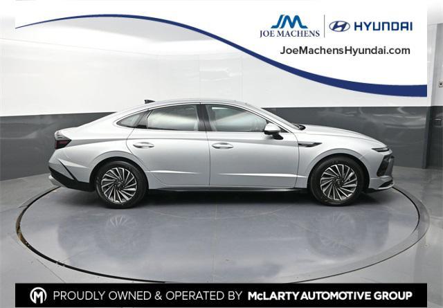 new 2025 Hyundai Sonata Hybrid car, priced at $36,771