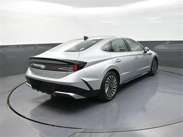 new 2025 Hyundai Sonata Hybrid car, priced at $36,771