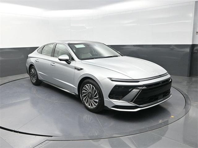 new 2025 Hyundai Sonata Hybrid car, priced at $36,771