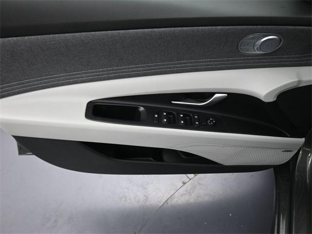 new 2025 Hyundai ELANTRA HEV car, priced at $26,678