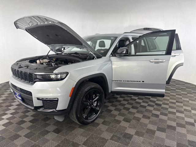 used 2023 Jeep Grand Cherokee L car, priced at $32,000