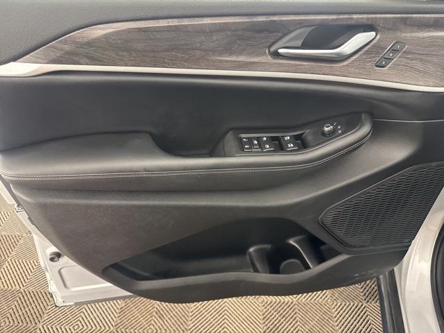 used 2023 Jeep Grand Cherokee L car, priced at $32,000