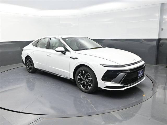 new 2025 Hyundai Sonata car, priced at $27,809