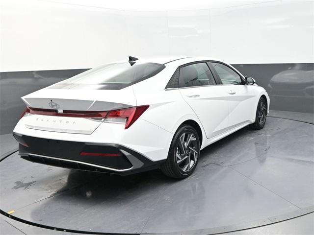 new 2025 Hyundai Elantra car, priced at $25,566
