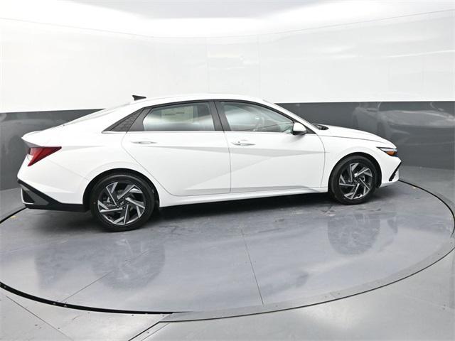 new 2025 Hyundai Elantra car, priced at $25,566