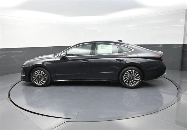 new 2025 Hyundai Sonata Hybrid car, priced at $30,573