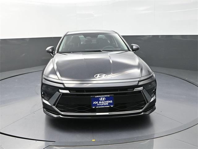 new 2025 Hyundai Sonata Hybrid car, priced at $30,573