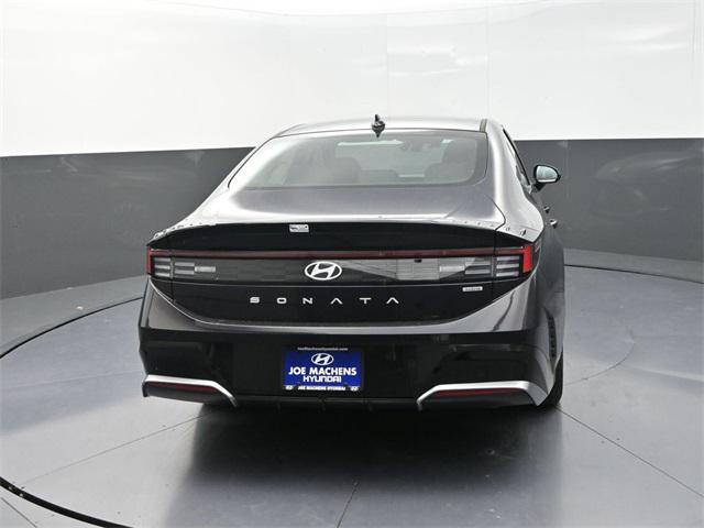 new 2025 Hyundai Sonata Hybrid car, priced at $30,573