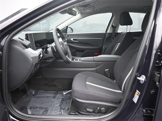 new 2025 Hyundai Sonata Hybrid car, priced at $30,573