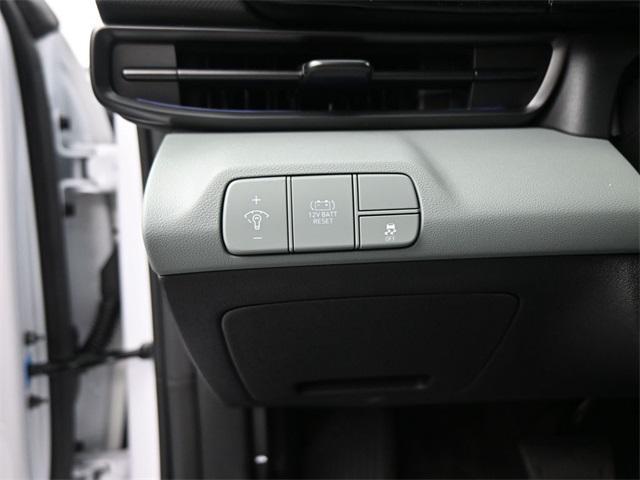 new 2025 Hyundai Elantra car, priced at $28,690