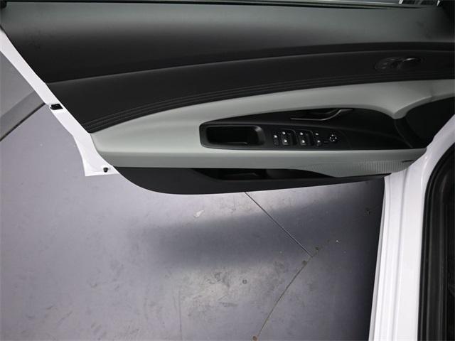 new 2025 Hyundai Elantra car, priced at $28,690