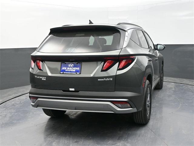 new 2025 Hyundai TUCSON Hybrid car, priced at $33,001