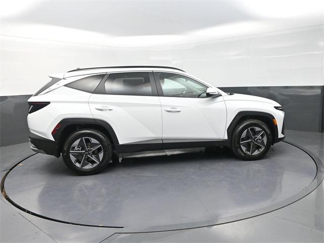 new 2025 Hyundai TUCSON Hybrid car, priced at $34,643