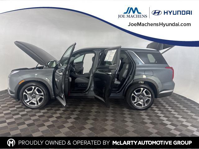 used 2025 Hyundai Palisade car, priced at $40,229