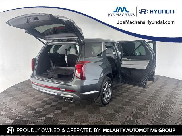 used 2025 Hyundai Palisade car, priced at $40,229