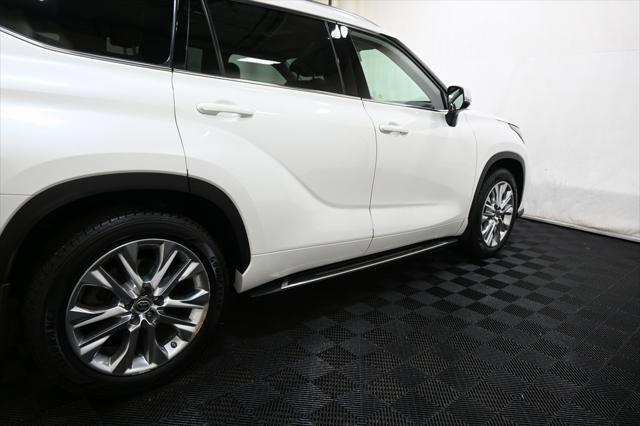used 2020 Toyota Highlander car, priced at $31,989