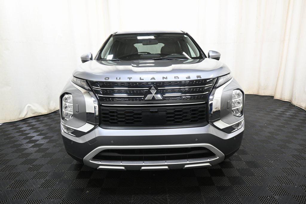 used 2023 Mitsubishi Outlander car, priced at $24,900