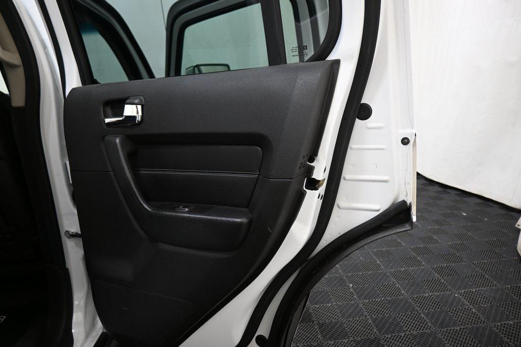 used 2008 Hummer H3 car, priced at $10,900