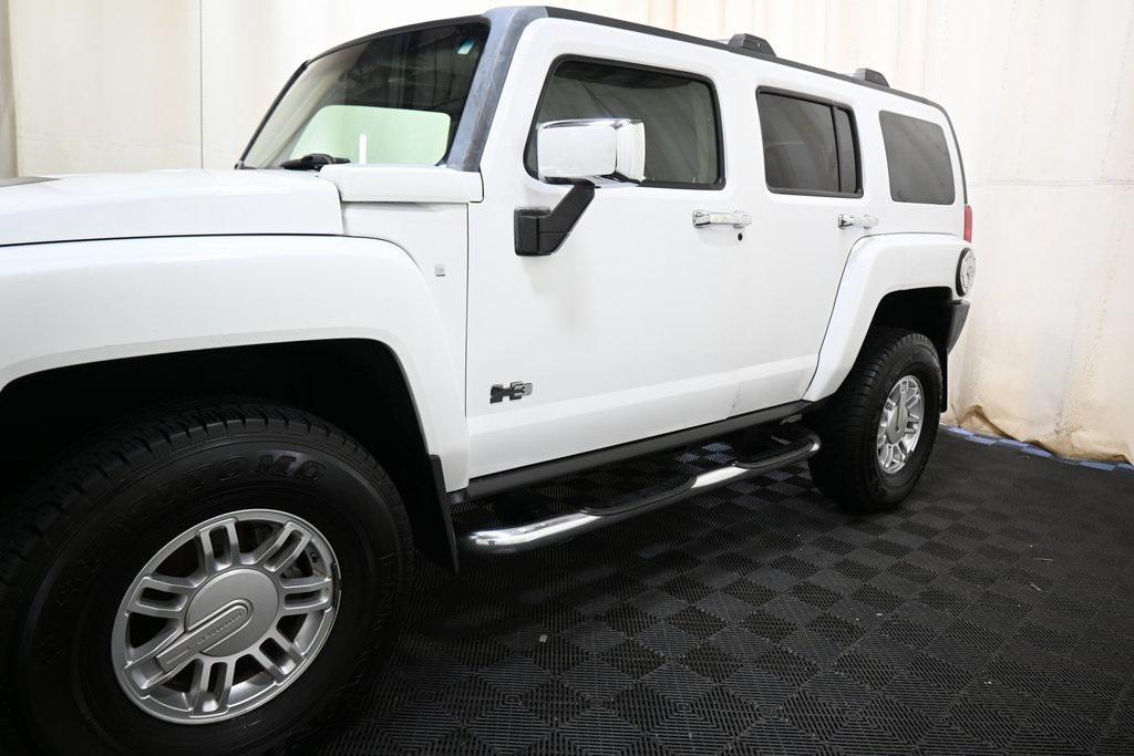 used 2008 Hummer H3 car, priced at $10,900