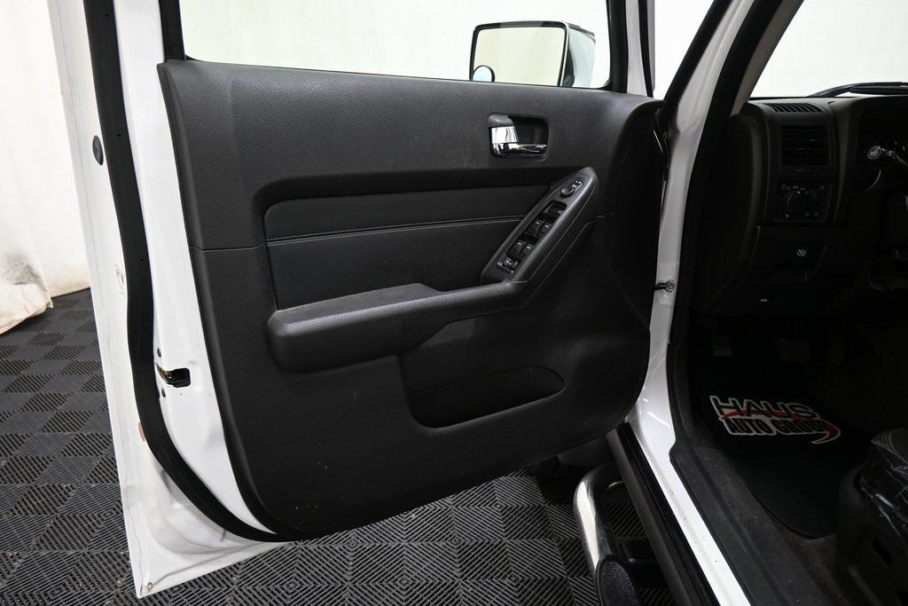 used 2008 Hummer H3 car, priced at $10,900