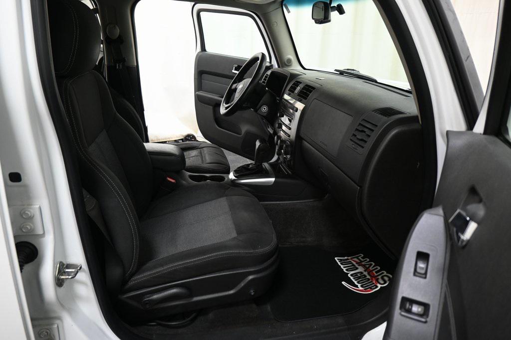 used 2008 Hummer H3 car, priced at $10,900