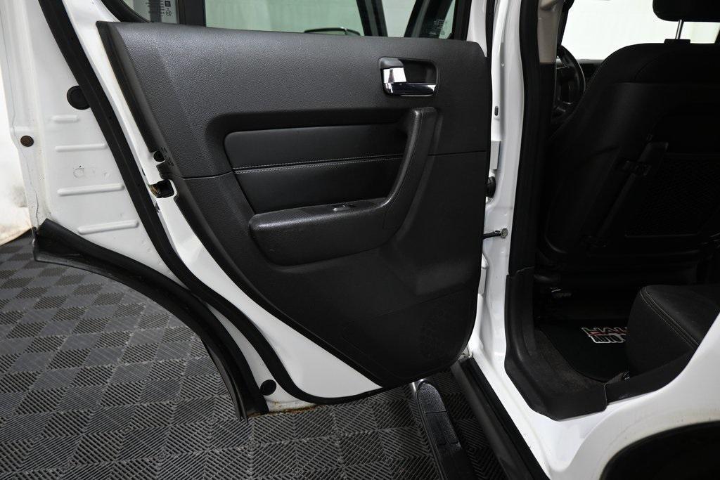 used 2008 Hummer H3 car, priced at $10,900