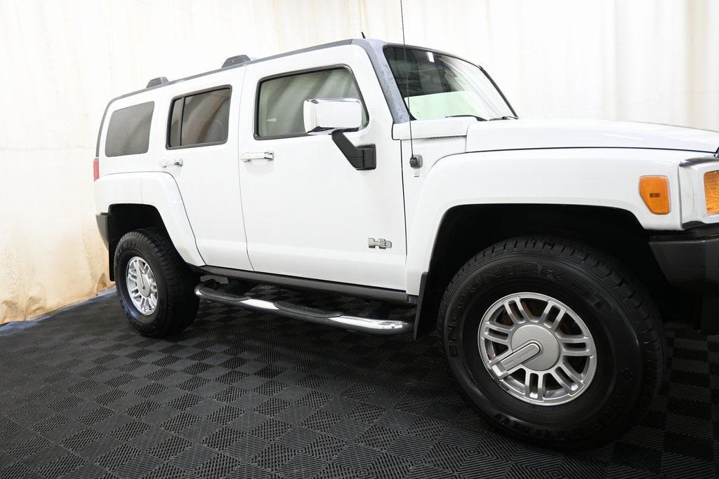 used 2008 Hummer H3 car, priced at $10,900