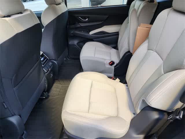 new 2025 Subaru Ascent car, priced at $40,178