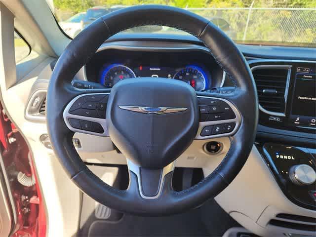 used 2021 Chrysler Pacifica car, priced at $22,513