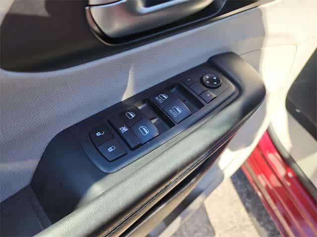 used 2021 Chrysler Pacifica car, priced at $22,513