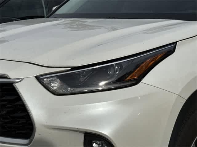 used 2021 Toyota Highlander car, priced at $31,083