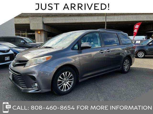 used 2018 Toyota Sienna car, priced at $34,588