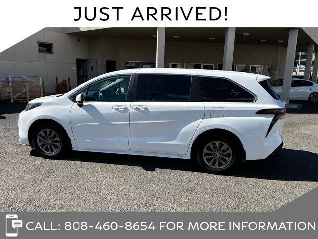 used 2023 Toyota Sienna car, priced at $43,588