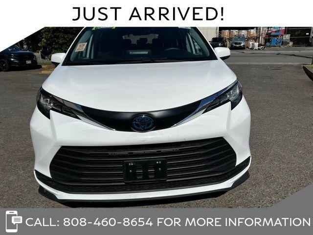 used 2023 Toyota Sienna car, priced at $43,588