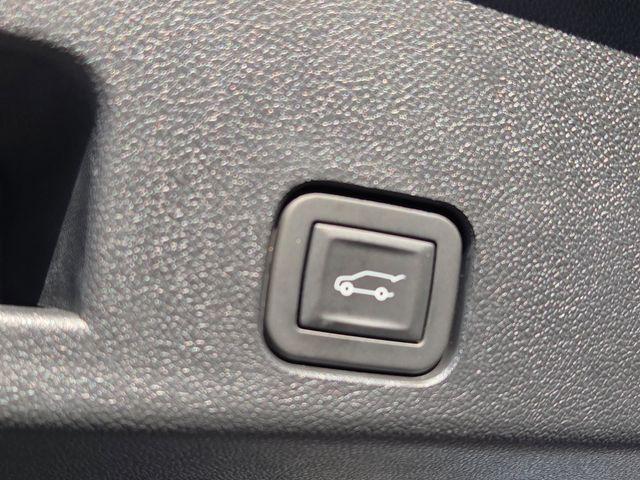 used 2025 GMC Acadia car, priced at $35,900