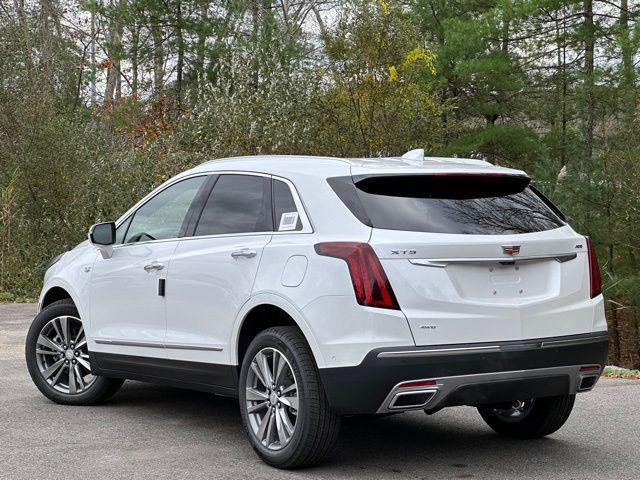 new 2025 Cadillac XT5 car, priced at $60,990