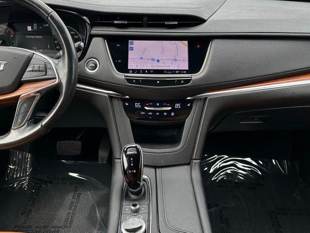 used 2021 Cadillac XT5 car, priced at $33,800