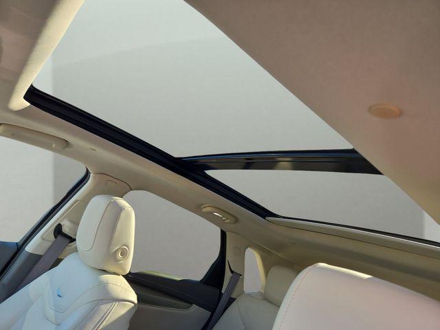 used 2024 Cadillac XT5 car, priced at $43,245