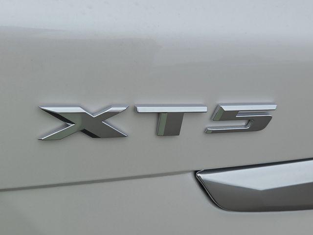 new 2025 Cadillac XT5 car, priced at $60,335