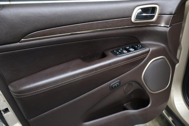 used 2014 Jeep Grand Cherokee car, priced at $17,495