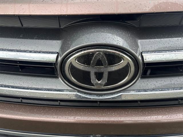 used 2018 Toyota Highlander car, priced at $20,795