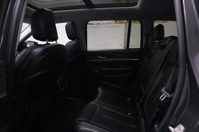 used 2024 Jeep Grand Cherokee car, priced at $32,495