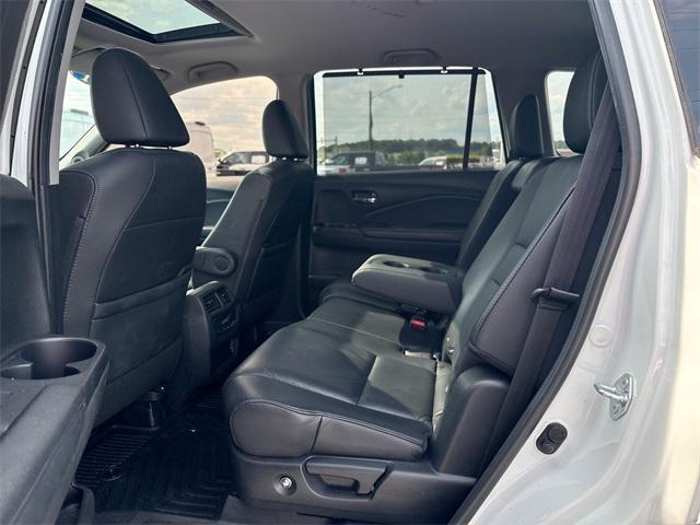 used 2021 Honda Pilot car, priced at $25,999