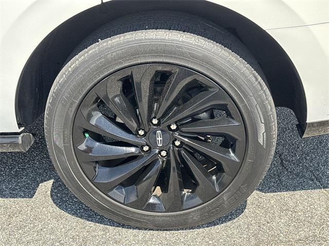 used 2021 Lincoln Navigator car, priced at $58,939